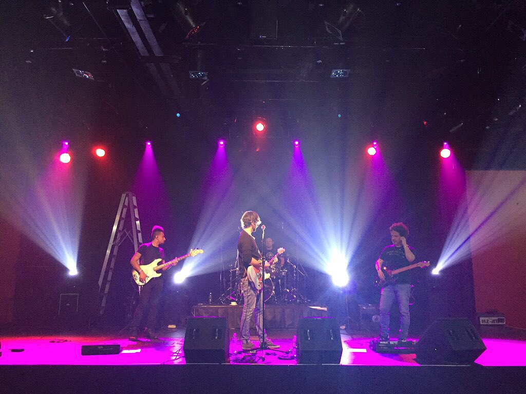 soyjuansolo's tweet photo. Todo listo en el @LunarioMx para acompañar a @el_pescao... ¡Hoy se estrena canción! 😱

#ElPescaoEnElLunario https://t.co/Yyyy5v1dXm