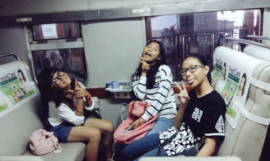 On the way to purwokerto. Tunggu kami yaa #JAJ