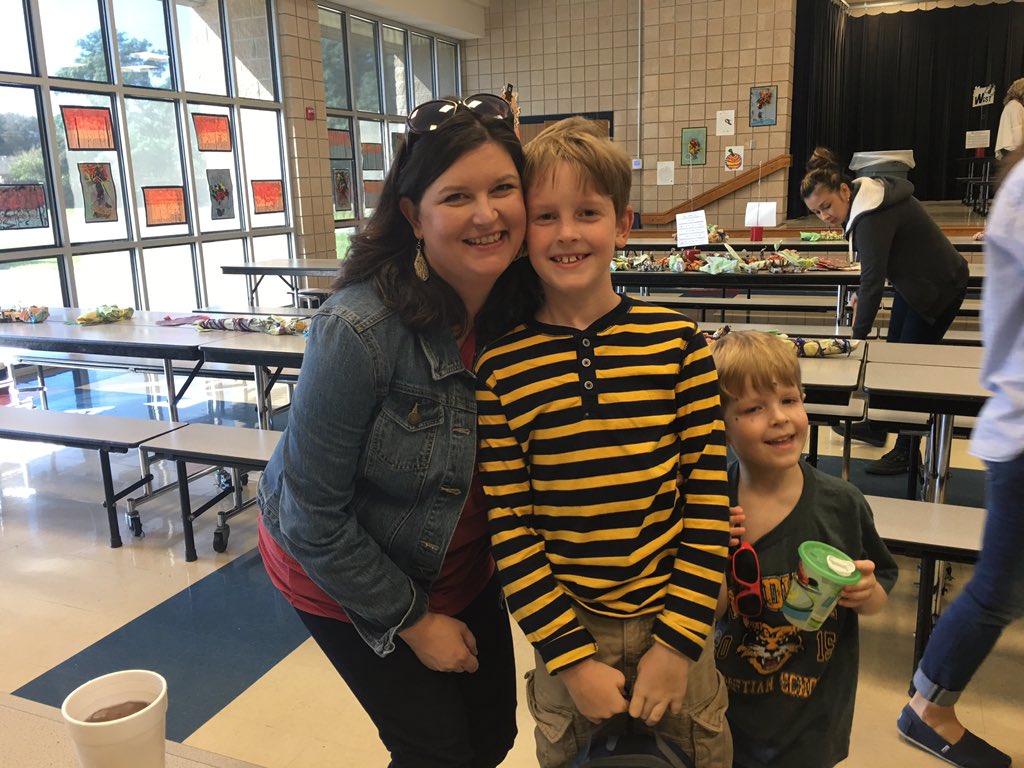 WoodwayElem's tweet photo. We are going to miss everyone next week on break! Happy Thanksgiving! @WoodwayElem #T2015 https://t.co/csb6wyCL47