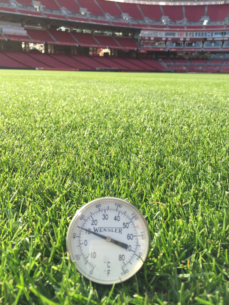 TurfSpartanLord's tweet photo. Soil temps hanging right at 50F today. Can't wait to see them Monday afternoon. #ColdWeekendAhead https://t.co/xEBtdy0gxG