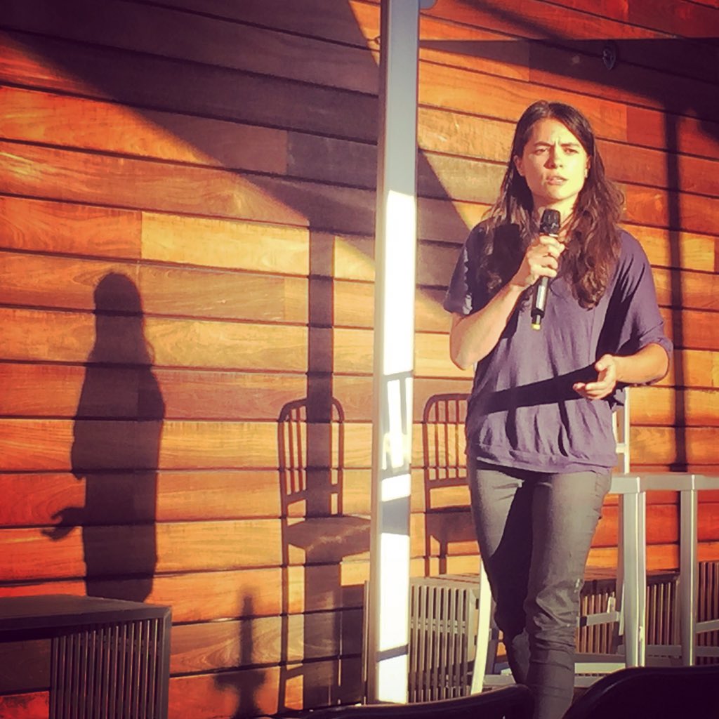 ElvinaBeck's tweet photo. #lastartupweek storytelling for @podshare // thanks @JNBEvents @LAStartupWeek https://t.co/wkpK9bQoHx