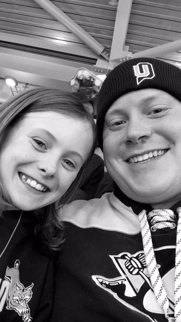 dcosmo15's tweet photo. QU game tonight #letsgoQU https://t.co/LLFC9osECT