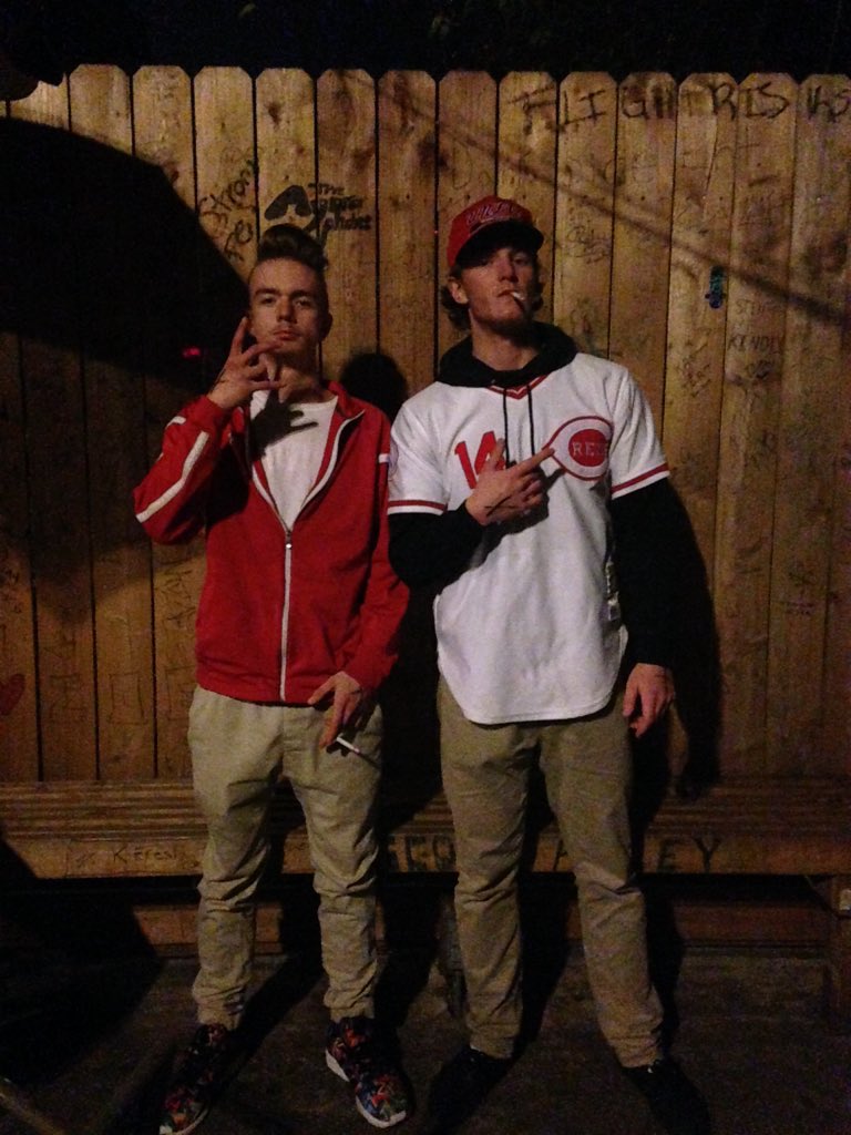 KingBrysonn's tweet photo. Supporting my dude #breezynation https://t.co/CG2ZK9Jtyz