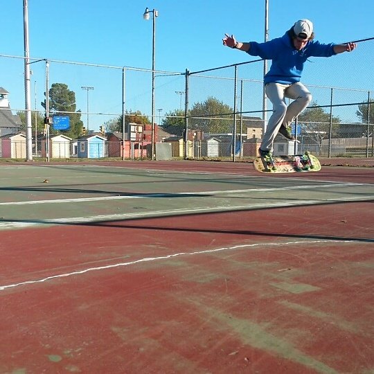 tmanroark's tweet photo. POP SHUV LATE FLIP https://t.co/rMLfhYraWl