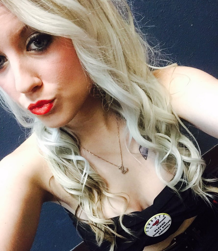 _kristijo_'s tweet photo. #KipMoore #CowboysDancehallSA #SelfieOnFleek https://t.co/W5QKj83ABB