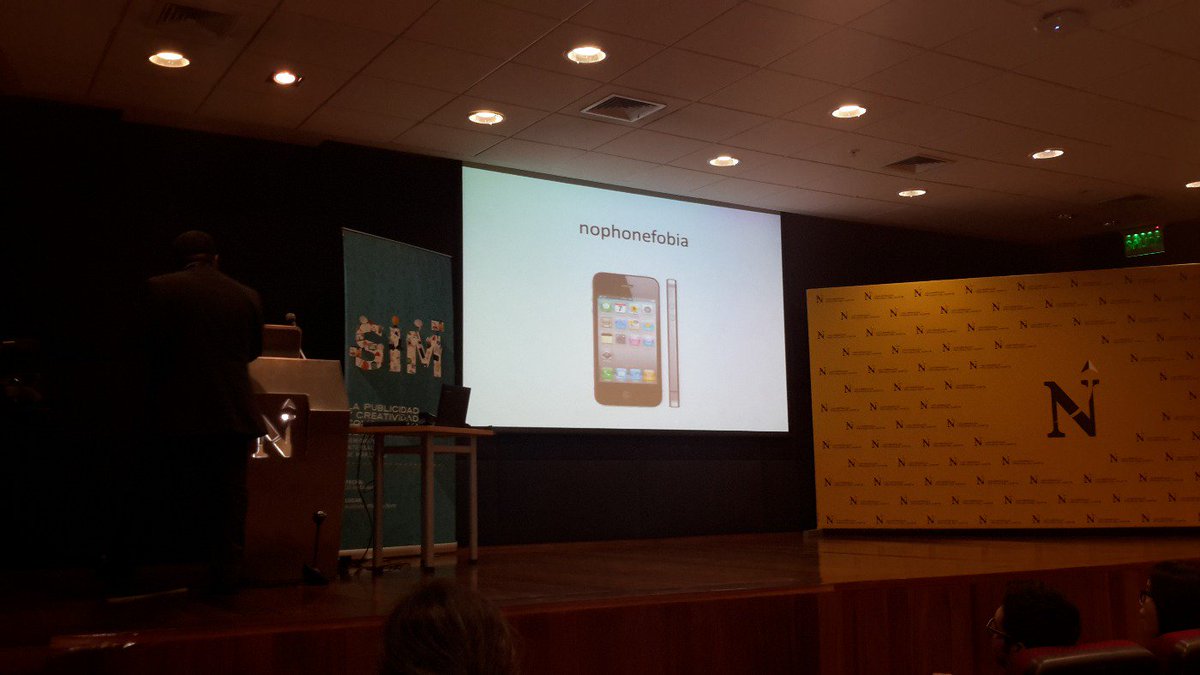 sther_terrones's tweet photo. @UPN_Oficial #SIM2015 #CarlosFernandez con "Realidad aumentada ,El internet de las cosas". https://t.co/oK1YCSBH1W