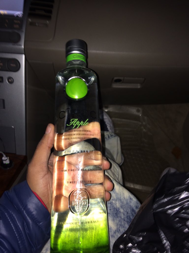 osamalonko532's tweet photo. @Ciroc @iamdiddy @Locdog_1 https://t.co/2zQi2hseUS