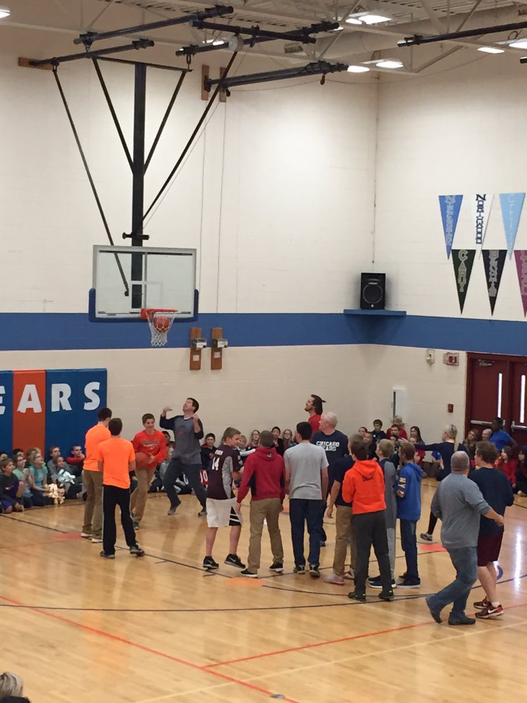 kpow100's tweet photo. HBMS Celebration Assembly!! #awesome #schoolpride @HBMBears @CrystalLakeSD47 https://t.co/7BvdeOcwfx