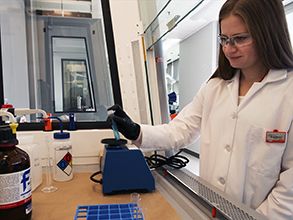 FBI's tweet photo. We're seeking scientists, lawyers, &amp; engineers to join the #FBI as special agents: https://t.co/43kwCUgMUh @FBIJobs https://t.co/zWPhKMvTlQ