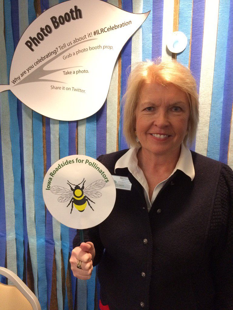 goatgirlpp's tweet photo. Plant for pollinators @Trees_Forever #ILRCelebration. We all benefit https://t.co/vg4mOba8QT