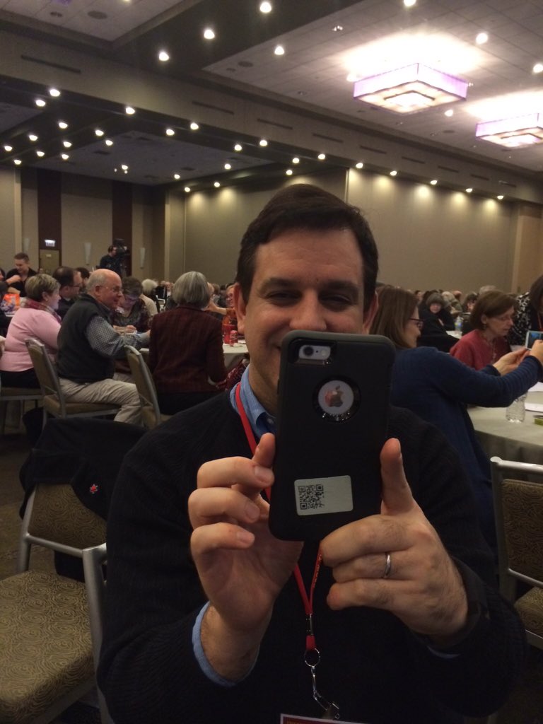 EricMSeidelman's tweet photo. Selfie war at Convention #diochi15 https://t.co/ZtRlmOQJer