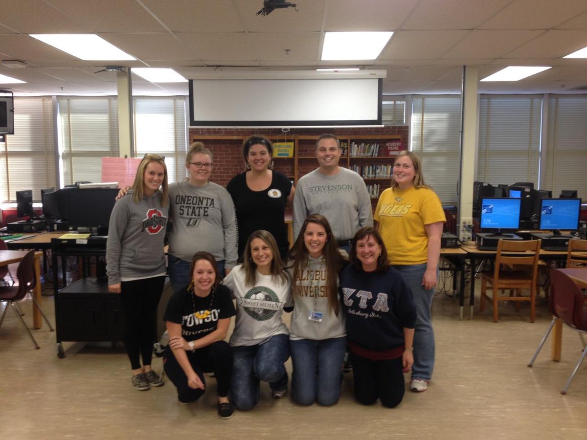 MRMS celebrates College Awareness Day!  <a href="/MRMSlions/">Middle River Middle</a> @MRMS_STAT <a href="/DrPenK/">𝓓𝓻. 𝓟𝓮𝓷𝓮𝓵𝓸𝓹𝓮 𝓔. 𝓜𝓪𝓻𝓽𝓲𝓷-𝓚𝓷𝓸𝔁🎶</a>