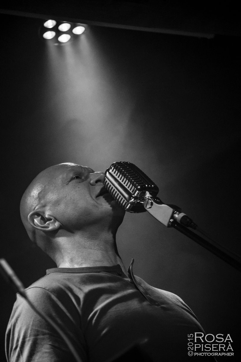 MorganKingMusic's tweet photo. Thanks @RosaPisera for taking these shots from my live show #Bloser - Genoa! https://t.co/Gw7lQ1ZKyU