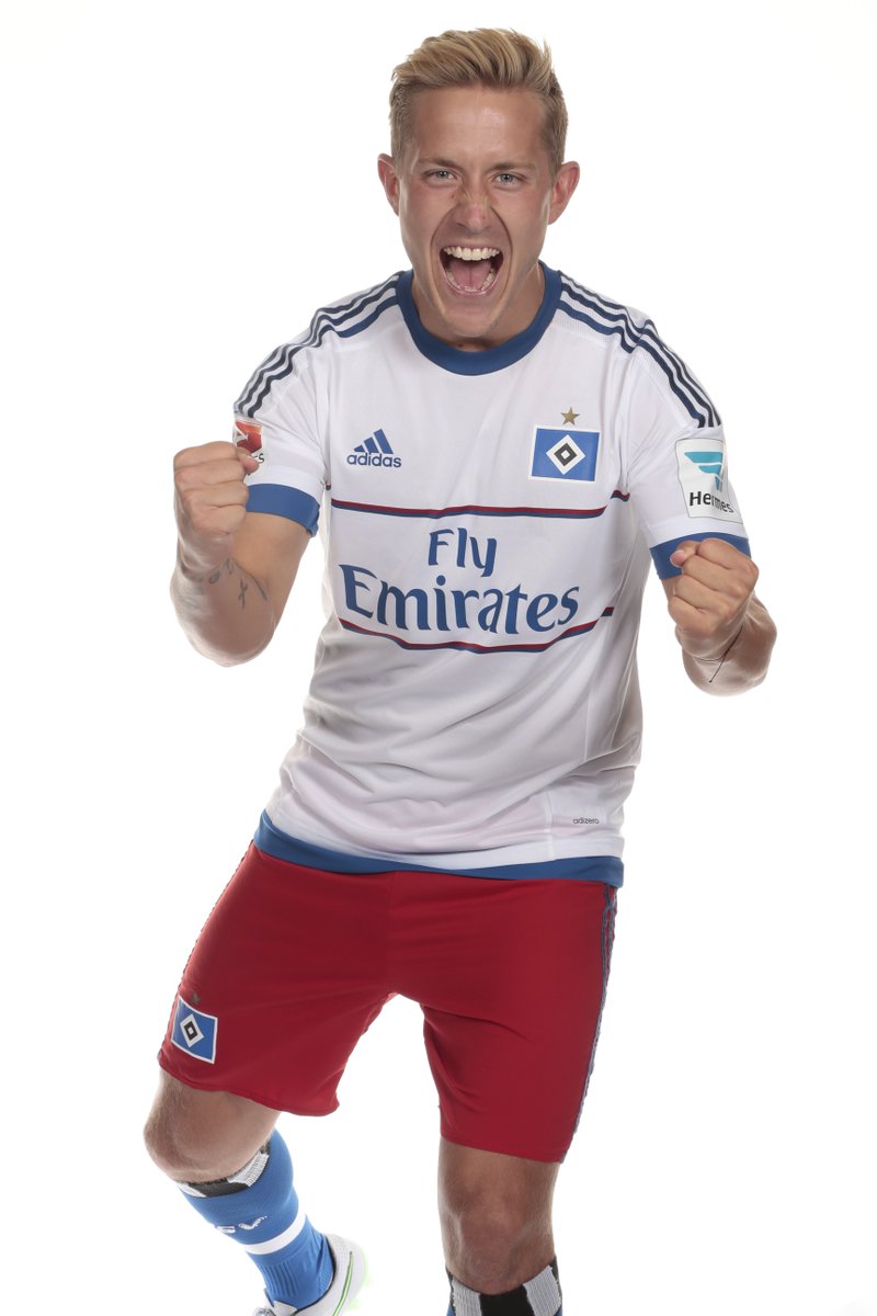 HSV's tweet photo. 41' Nachdem #Müller geduldig auf den wachsamen #Holtby wartet, netzt dieser unten ins linke Eck ein. Stark! #hsvbvb https://t.co/6WeBmWBLXy