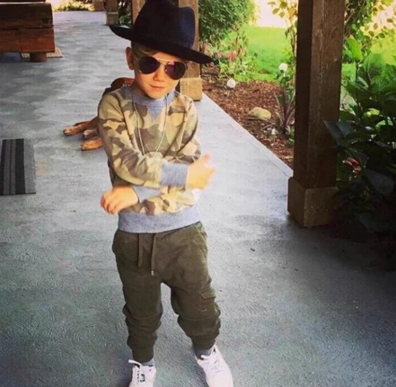 TeAmoJustinD's tweet photo. 6 aninhos,já??? 😍😍💘🎉  #HappyBirthdayJaxonBieber https://t.co/hpfT6QF6ge