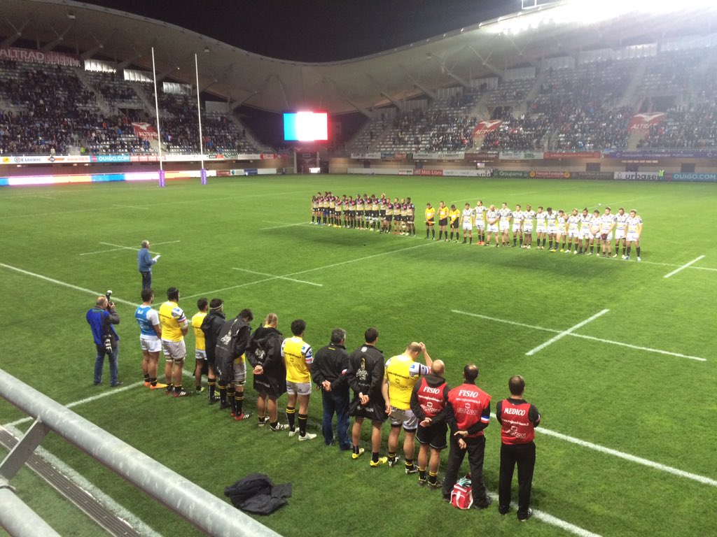 Sandra_Pelaez31's tweet photo. Les @M2AE2015 en tribune présidentielle : @MHR_officiel - Calvisano, Merci Monsieur Altrad ! https://t.co/XgQUiOlGL5