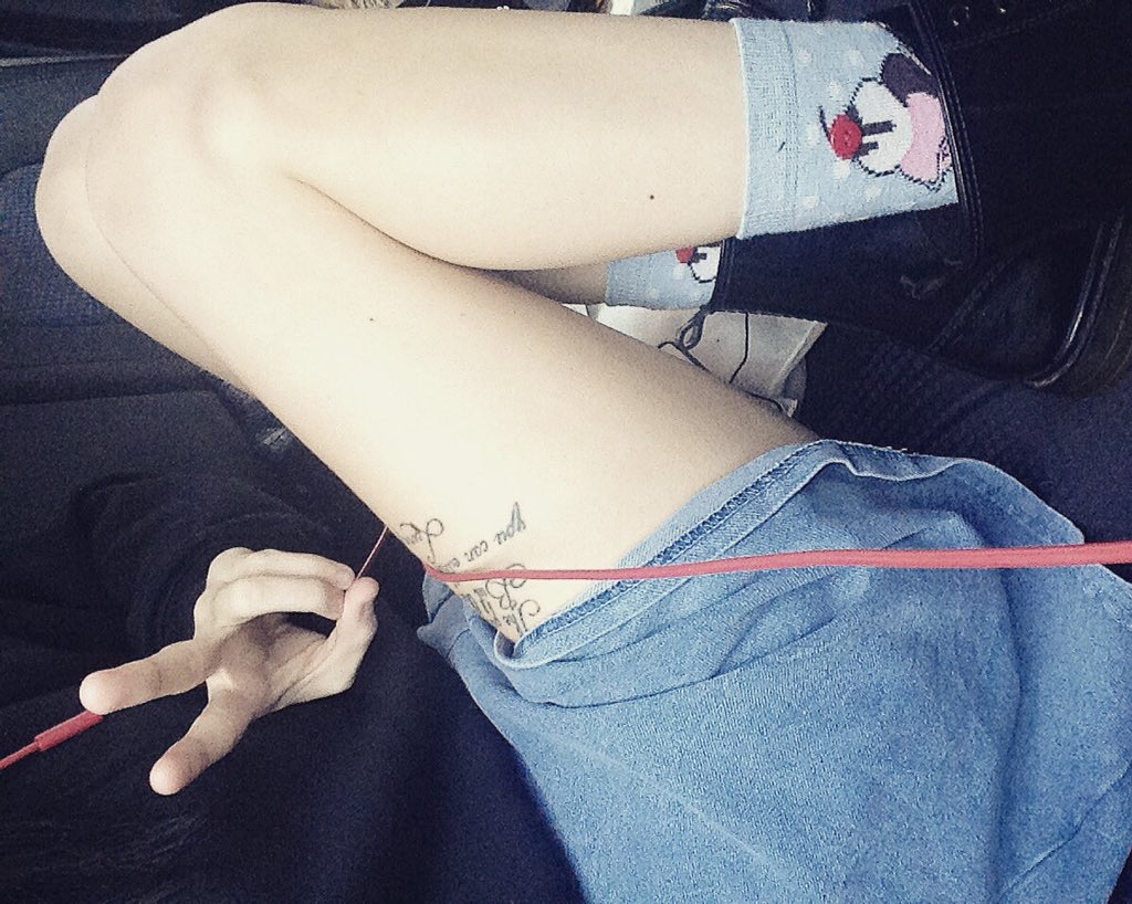 gothicthinspo's tweet photo. #skinny #bonespo #gothic #tattoo #thin #thinspo #tiny #fitness #style #outfit #proana #me https://t.co/gNVOOzmhQu