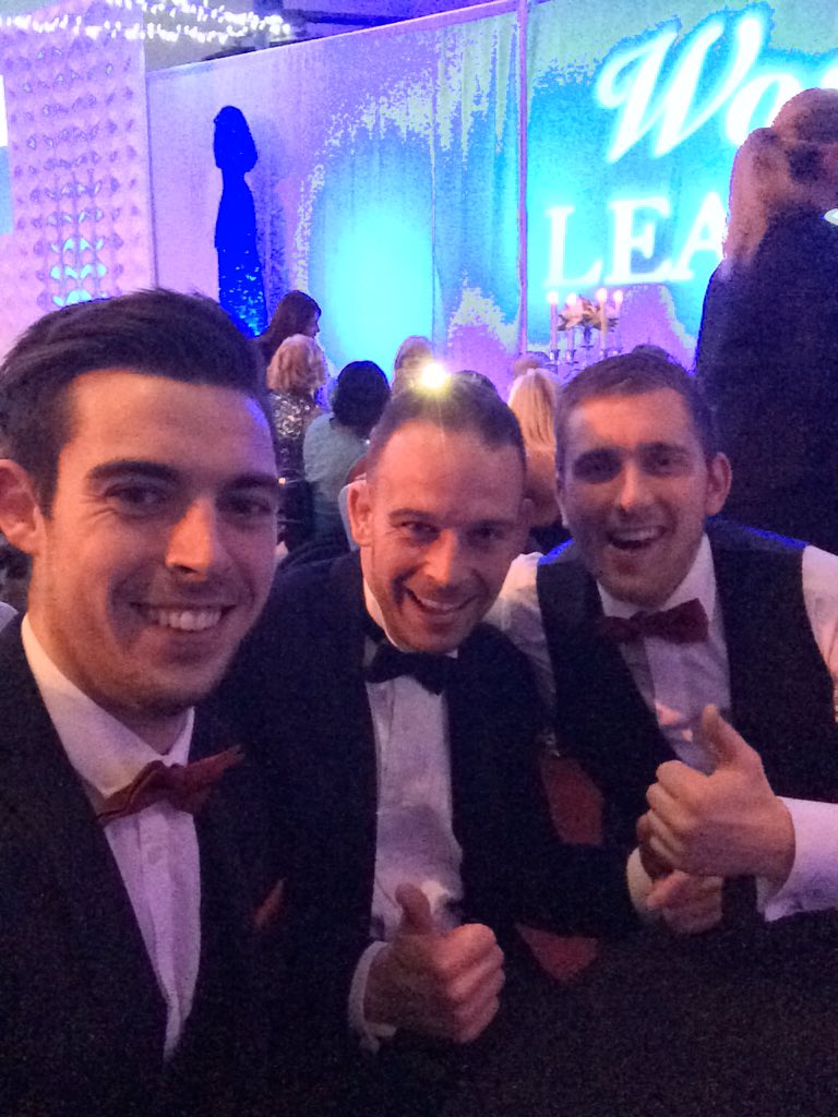 blake_thomas93's tweet photo. Loving the ladies! #MKWLA https://t.co/Cxc7V0W72h