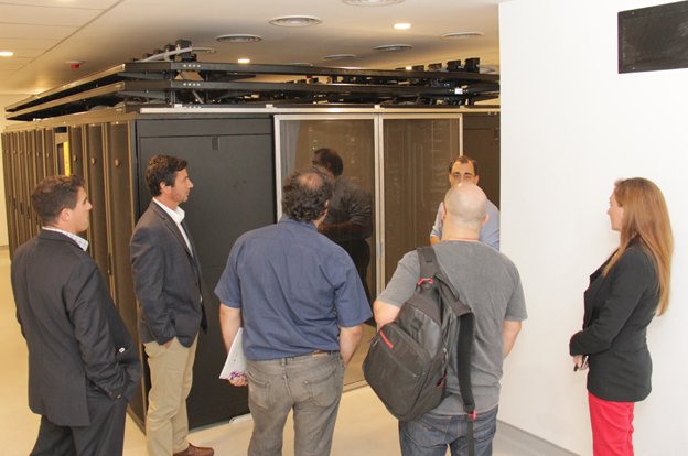 MGPCba's tweet photo. Funciona a pleno el nuevo DataCenter del Centro Cívico https://t.co/r93kZBfeQY https://t.co/oqgkOb8uXi