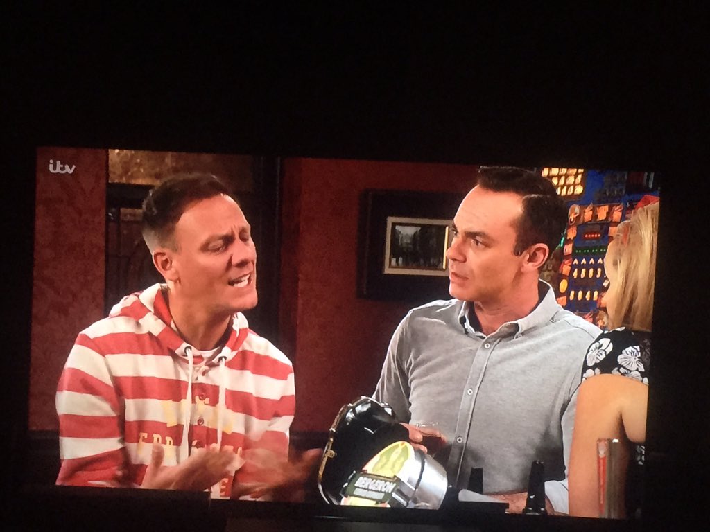 CorrieArt's tweet photo. Where's Sean? Is he still in the pub?
#Corrie #WheresSean #CoronationStreet
#SeanTully @antonycotton https://t.co/4VY9FVM59a