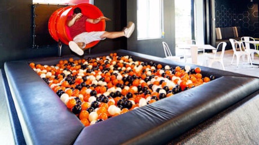 Space530's tweet photo. You probably only have this much fun on the weekends (#tgif), but @iselect employees get to do this everyday. https://t.co/IoXVx9vt8I