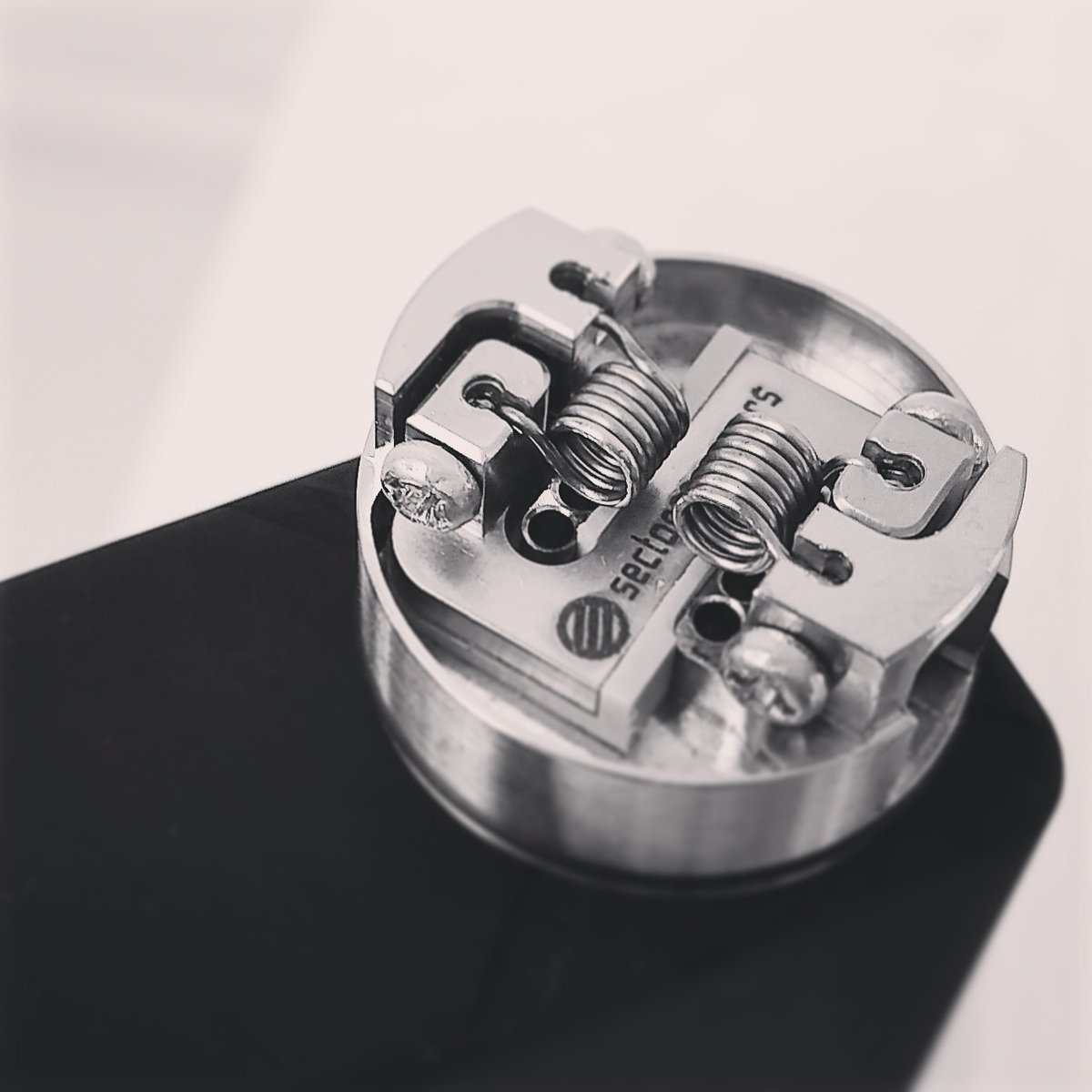 RealRiPTrippers's tweet photo. Tag ALL your Vape buds in the comment section if you can build on this deck better than they can. 😅😆 https://t.co/DBcP3yh8jj
