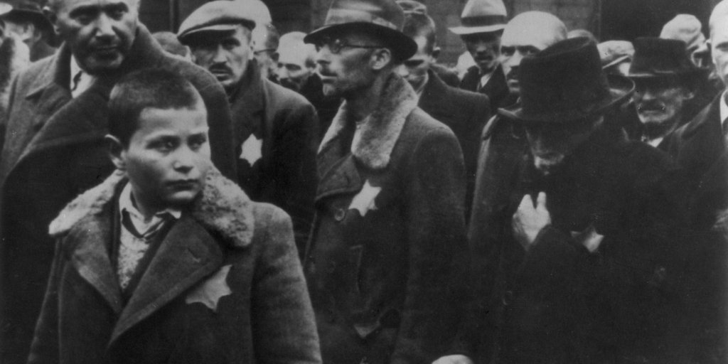 theintercept's tweet photo. This week's anti-refugee rhetoric mirrors calls to reject Jews during Nazi era. https://t.co/clbsQ5vfi6 https://t.co/cTW3D7epnP