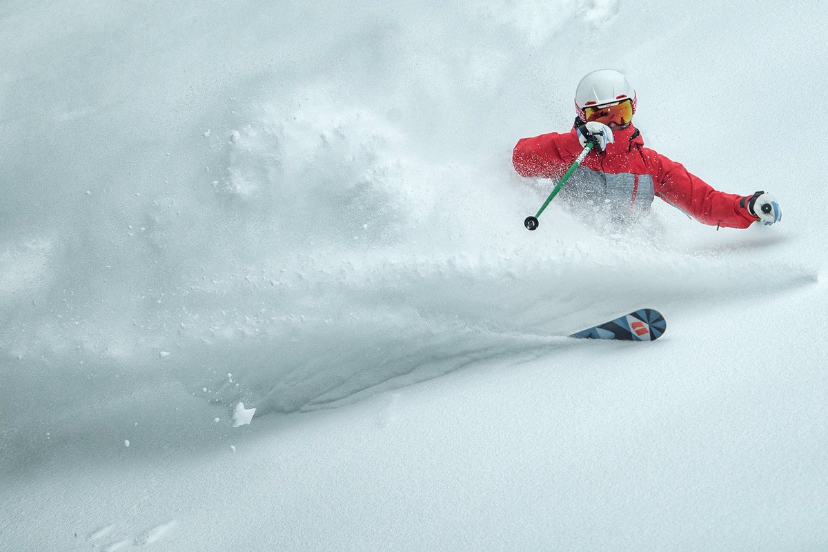 vailmtn's tweet photo. WOW what an opening day at Vail! Skier: MacKenzie Hanna. Photo: Daniel Milchev #VailOpening #VailSnow https://t.co/YuxNuEawIh