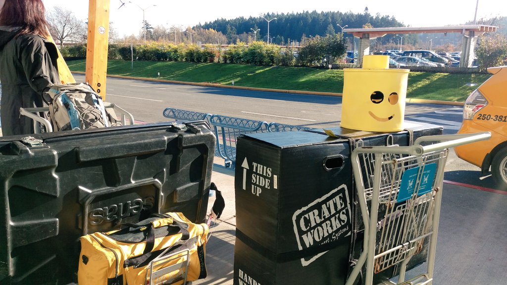 Next up van-taxi ride. #legomantravels #bikeboxes #reallywarmhere #sscxwc15vic