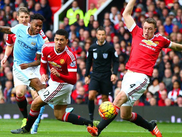 MufcWonItAll2's tweet photo. #Mufc have now gone 555 minutes without conceding a goal in all competitions. #SolidAtTheBack https://t.co/tJ61zh3Rl5