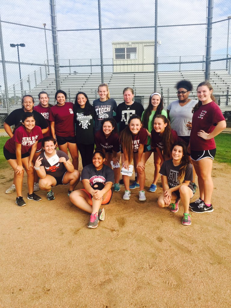 autumn_lance's tweet photo. @amc_softball https://t.co/1EjXyn1XyK