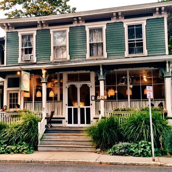katesgoodness's tweet photo. Beautiful weekend to head Upstate!  Happy Friday everyone! https://t.co/IWpJqiMTNV https://t.co/jO1sn1IFmE