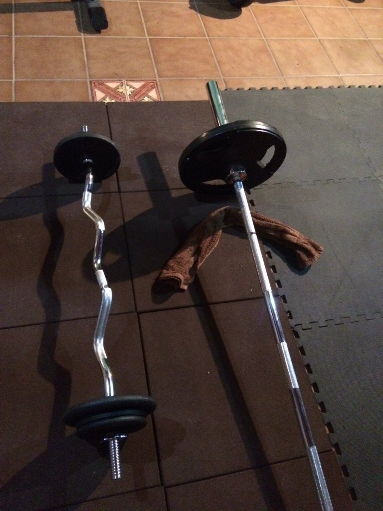 PuroGofio's tweet photo. Cojiendo fuerza #fuerza #gym #guimnacio https://t.co/VRFuCckCEB