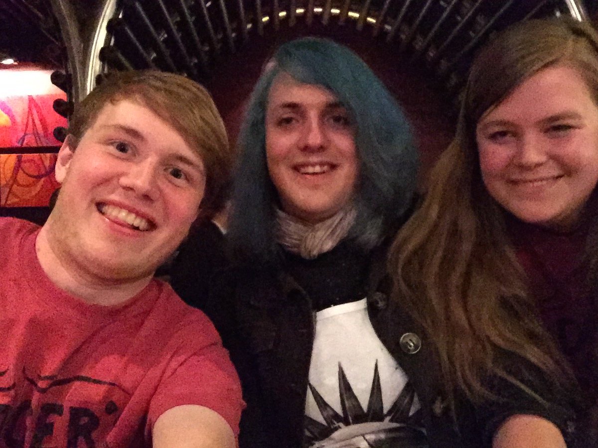Captain_Timo's tweet photo. @CoxConOfficial thanks for making me go through the photos again <3 #coxcon2015 !! @stephstiel https://t.co/7hFEiyvSCV