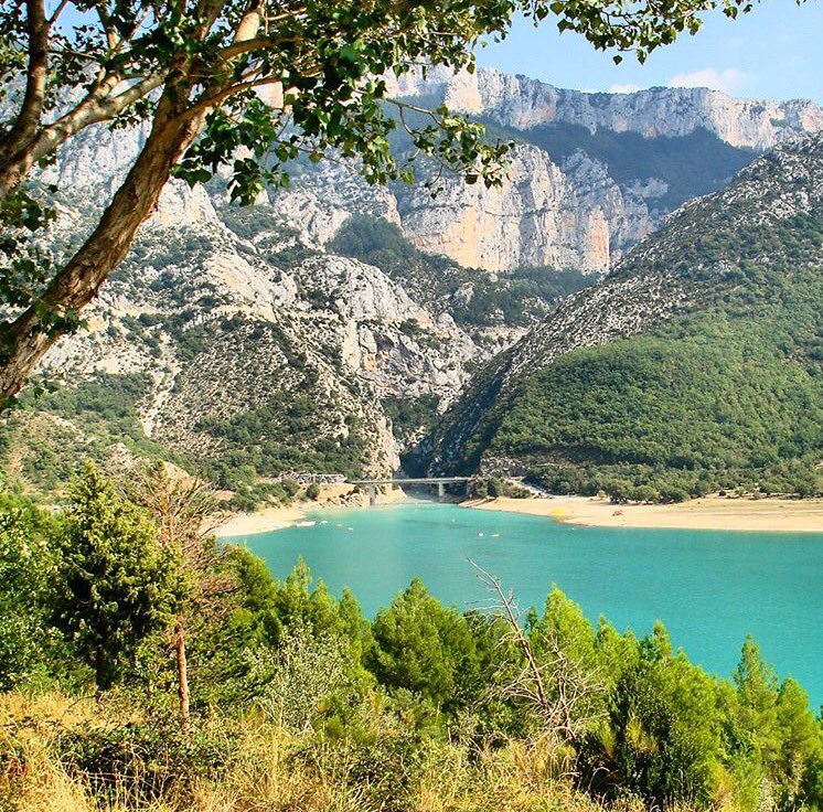 Slowtours's tweet photo. Perfect day taking a #boat on the #LacStCroix during our 7-day #tour of #Provence ���� #travel #wanderlust #trvvel https://t.co/OvMflznalR