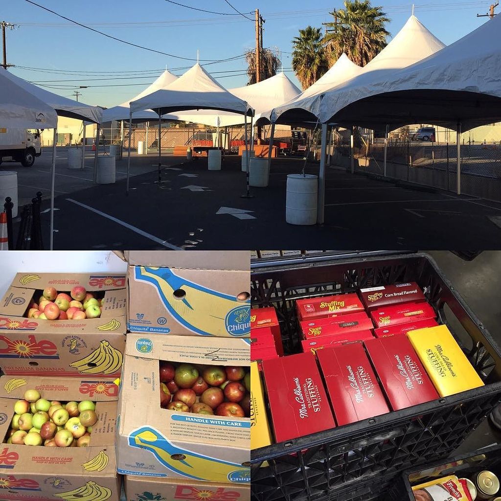 IFCfightHunger's tweet photo. Soon these tents will be full of canned goods, bread, fruit, and especially Turkeys!! Gett… https://t.co/UwszSAu2Md https://t.co/GOtdYAkJnw