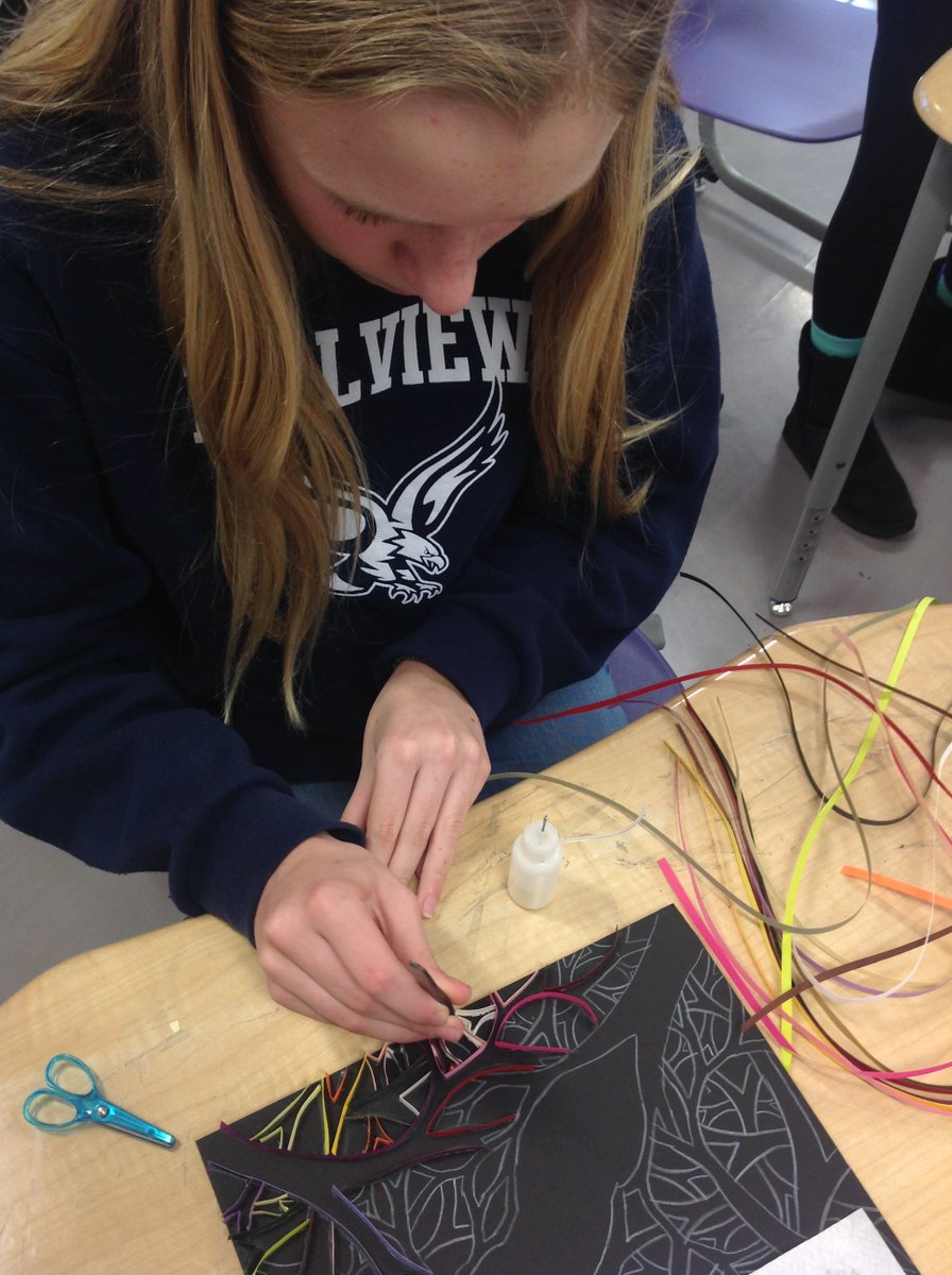 KilimanjaroLOL's tweet photo. Maker Space: Last day of the trimester ends with a quilling bang! https://t.co/zDNxqIOC4s
