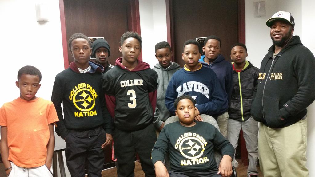 ATLParksandRec's tweet photo. #Collierpark 12 and under #atlparksandrec league champions getting ready to be interviewed on @V103Atlanta on. https://t.co/lvBF9Hqone
