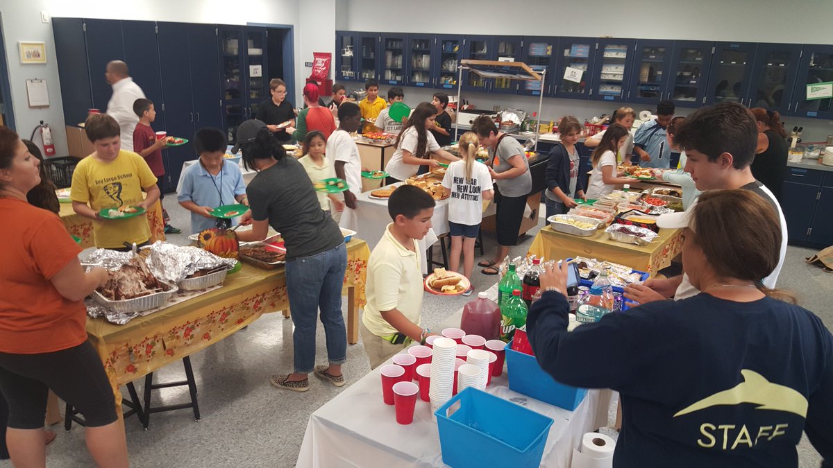 KLS5thGrELA's tweet photo. #HappyThanksgiving @KLSTornados Grateful to the parents & staff who made our 5th Gr #SchoolFeast Amazing #ThankfulEd https://t.co/h3sH4bvPlF