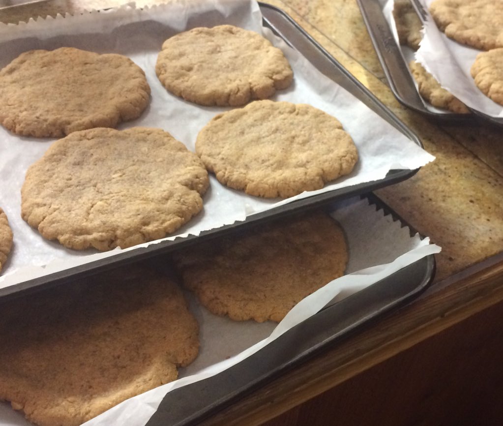 UW_URWhatUTwEat's tweet photo. Freshly baked cookies at @CafePyrusKW - my favourite local cafe  #URWhatUTwEat https://t.co/dMoEdODgpE