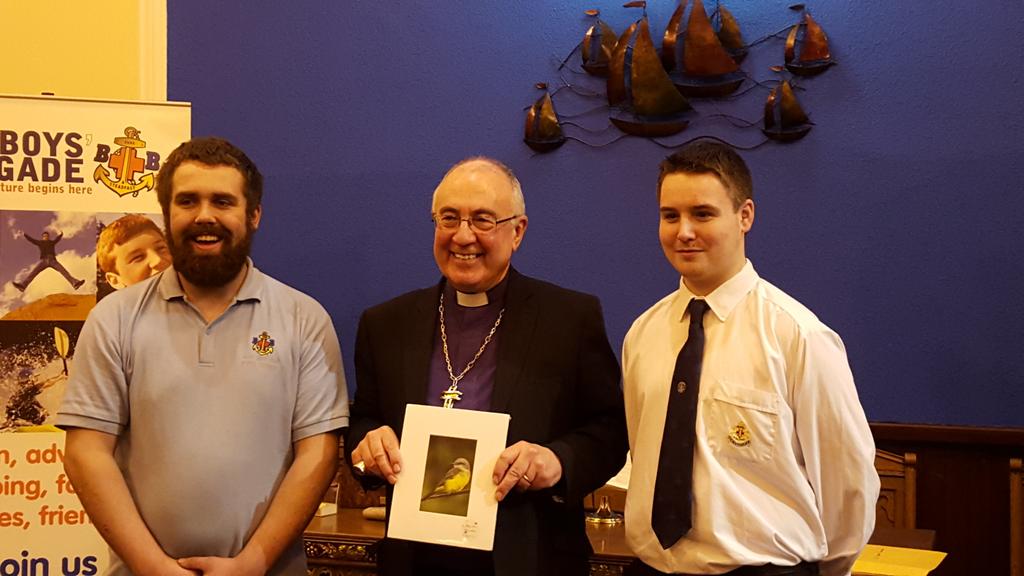 Callum <a href="/Danny_Dee_/">Danny Dahm</a>  &amp; <a href="/CorbettScott1/">Scott Corbett</a> present <a href="/churchmoderator/">Rt Rev Rosie Frew</a> with a picture from Trinidad &amp; Tobago. #BBWMF