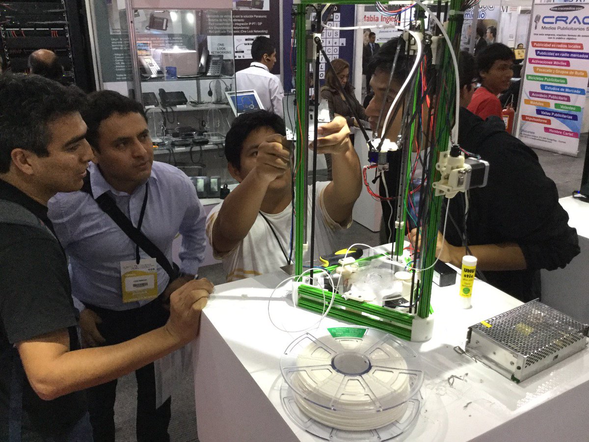 Wolf0x67Event's tweet photo. Conoce nuestra impresora 3D #Expotic2015 #ExpoTicUPC https://t.co/u6QFsa17Z8