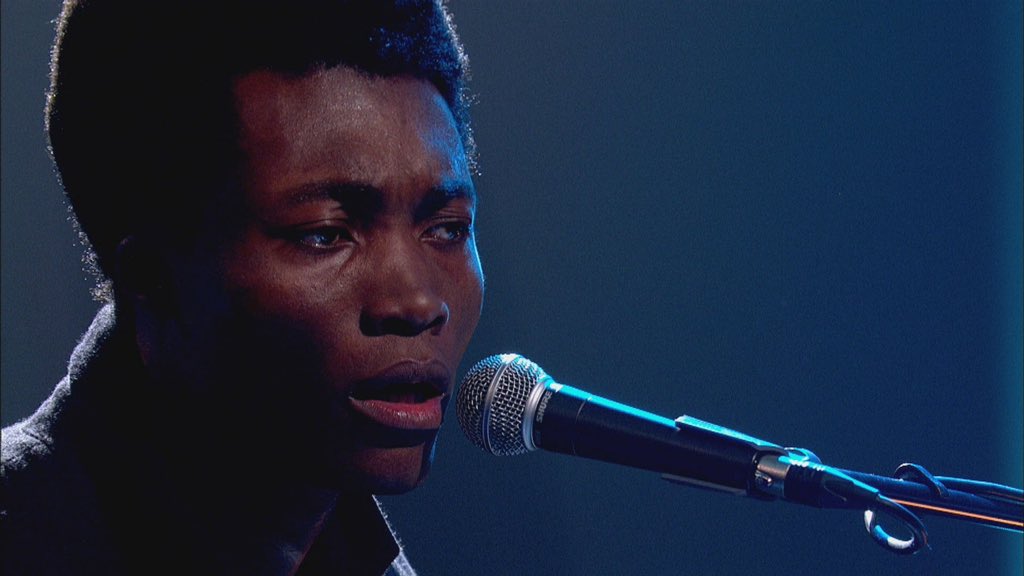 orla_barry's tweet photo. Classy gentleman . Benjamin Clementine #MercuryPrize winner pays tribute to those caught up in Paris attacks https://t.co/JCQDKClS0m