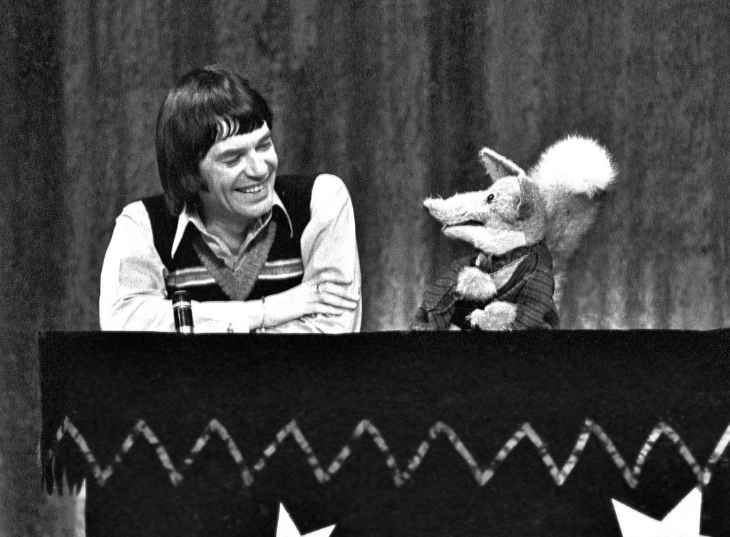 realbasilbrush's tweet photo. Here's a great picture of Mr Roy &amp; me from around 1975. Mr Roy's obviously said something odd?!!! #roynorth https://t.co/ChNkfYpUP1