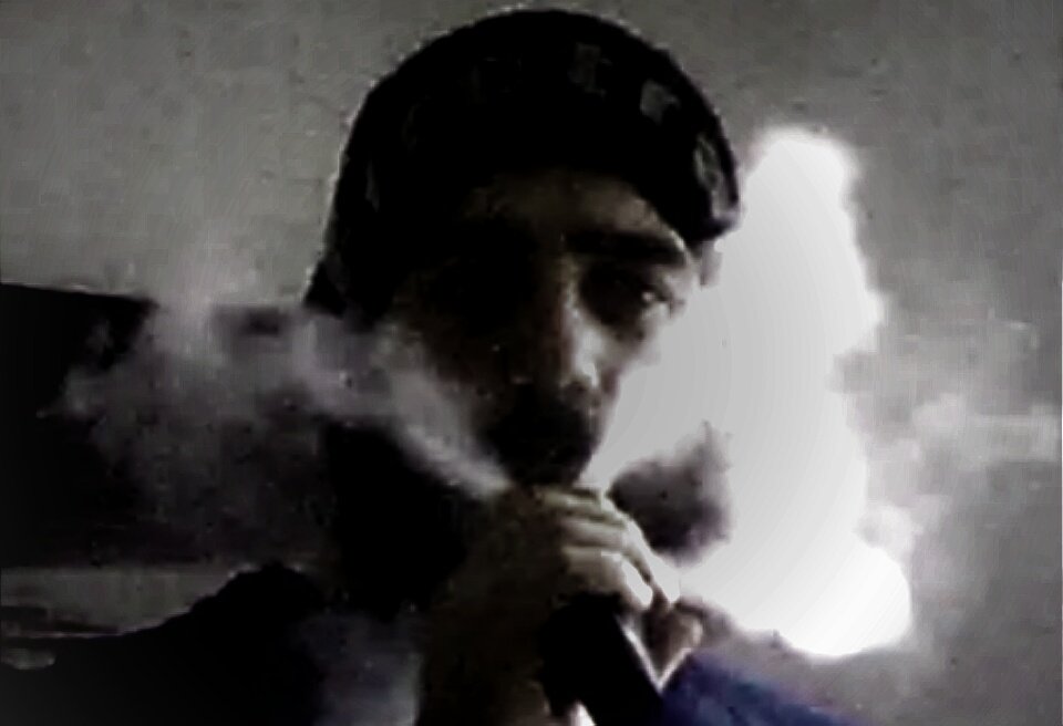 theluckyboy83's tweet photo. #couldchasing #vapeworld #ecigbattery #usavape https://t.co/k3iRfh0Dqv