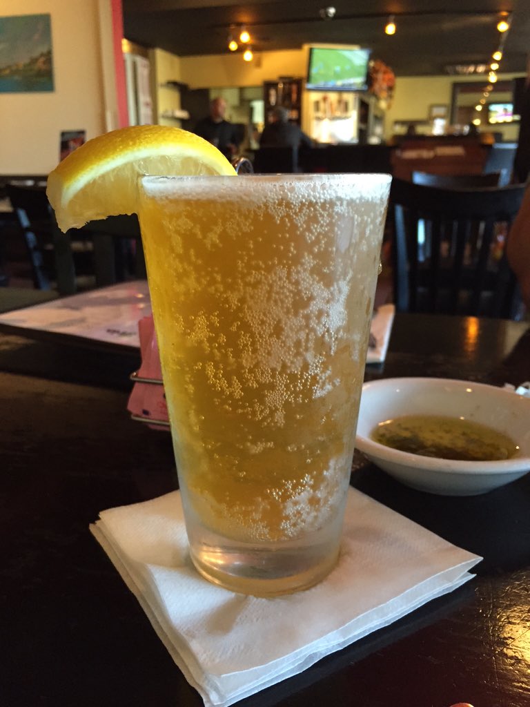 aznjamesdean's tweet photo. Gettin our Italian fix at #charliestrio @yomyomf n Sal #foodie #beer https://t.co/VNy02qQpaG