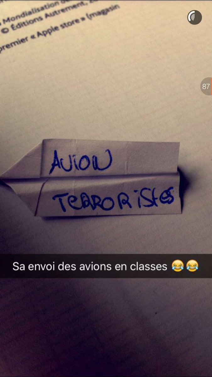 belhanda92140's tweet photo. Pendant ce temps dans le 93.. https://t.co/5TyA54e2qz