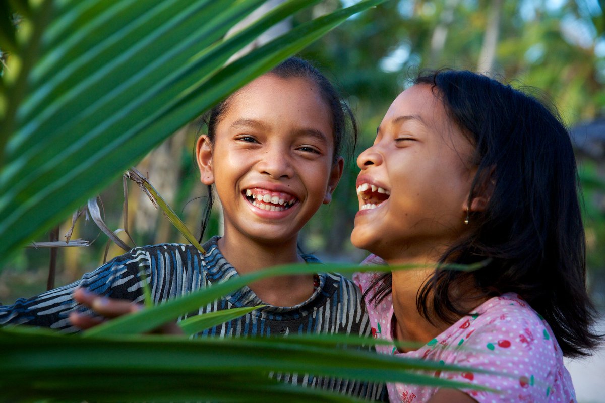 A reminder on Universal #ChildrensDay: Girls' rights = children's rights = human rights! bit.ly/1LrivRL