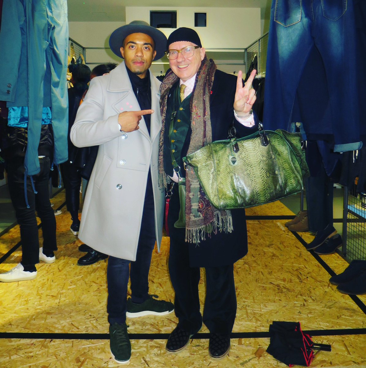 stephenmahoneym's tweet photo. #ShaneChin #Menswear #DesignManager at @boohooMAN  &amp; I #TalkingShop me about #boohooss16 Him about my #Ethank #bag https://t.co/chcoiqSWT0
