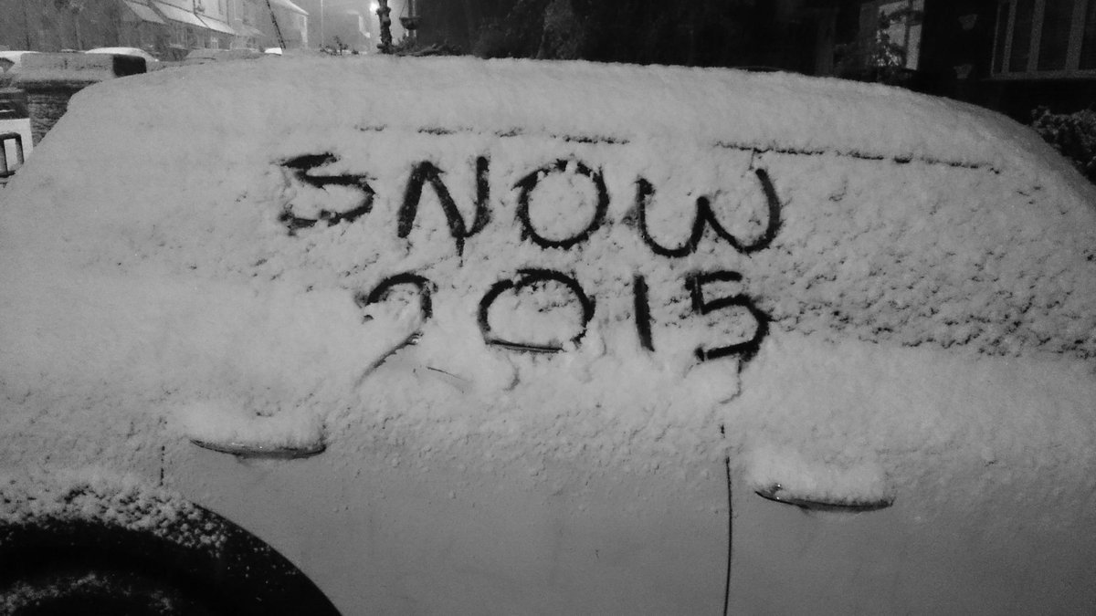 Inspiredimageph's tweet photo. We're #loving the #snow #tonight #firstsnow2015 @itvweather @Signal2Official @SentinelStaffs https://t.co/sbA5M6dKxR